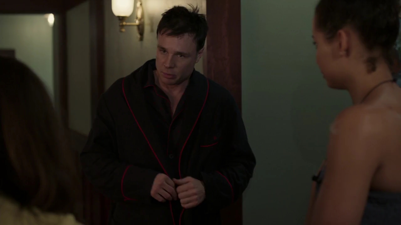 Charmed-Online-dot-nl_Charmed-1x05OtherWoman00076.jpg