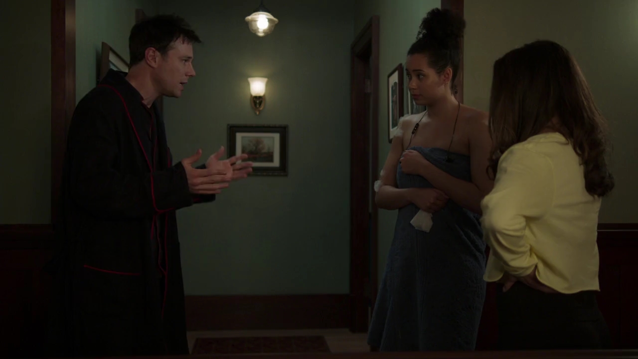 Charmed-Online-dot-nl_Charmed-1x05OtherWoman00079.jpg