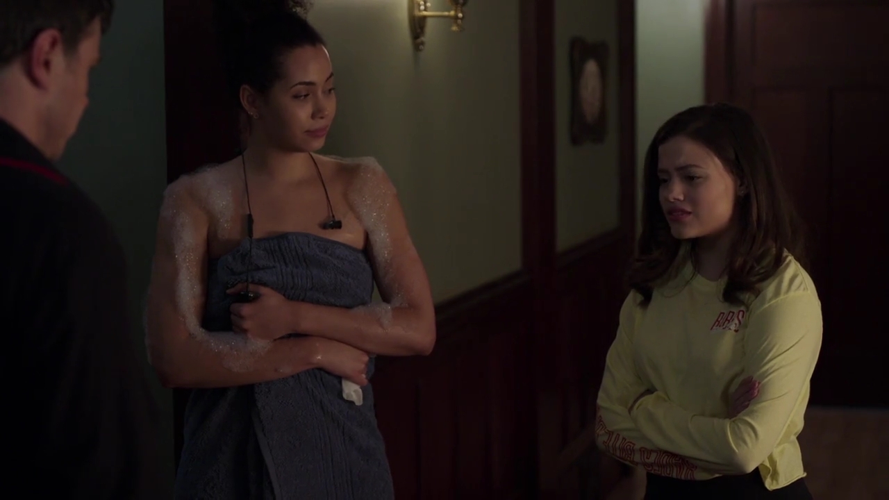 Charmed-Online-dot-nl_Charmed-1x05OtherWoman00093.jpg