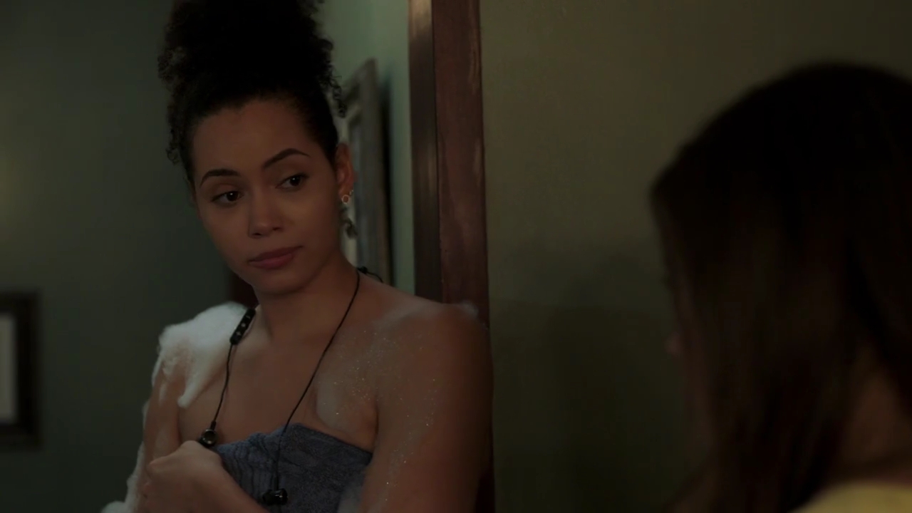 Charmed-Online-dot-nl_Charmed-1x05OtherWoman00101.jpg