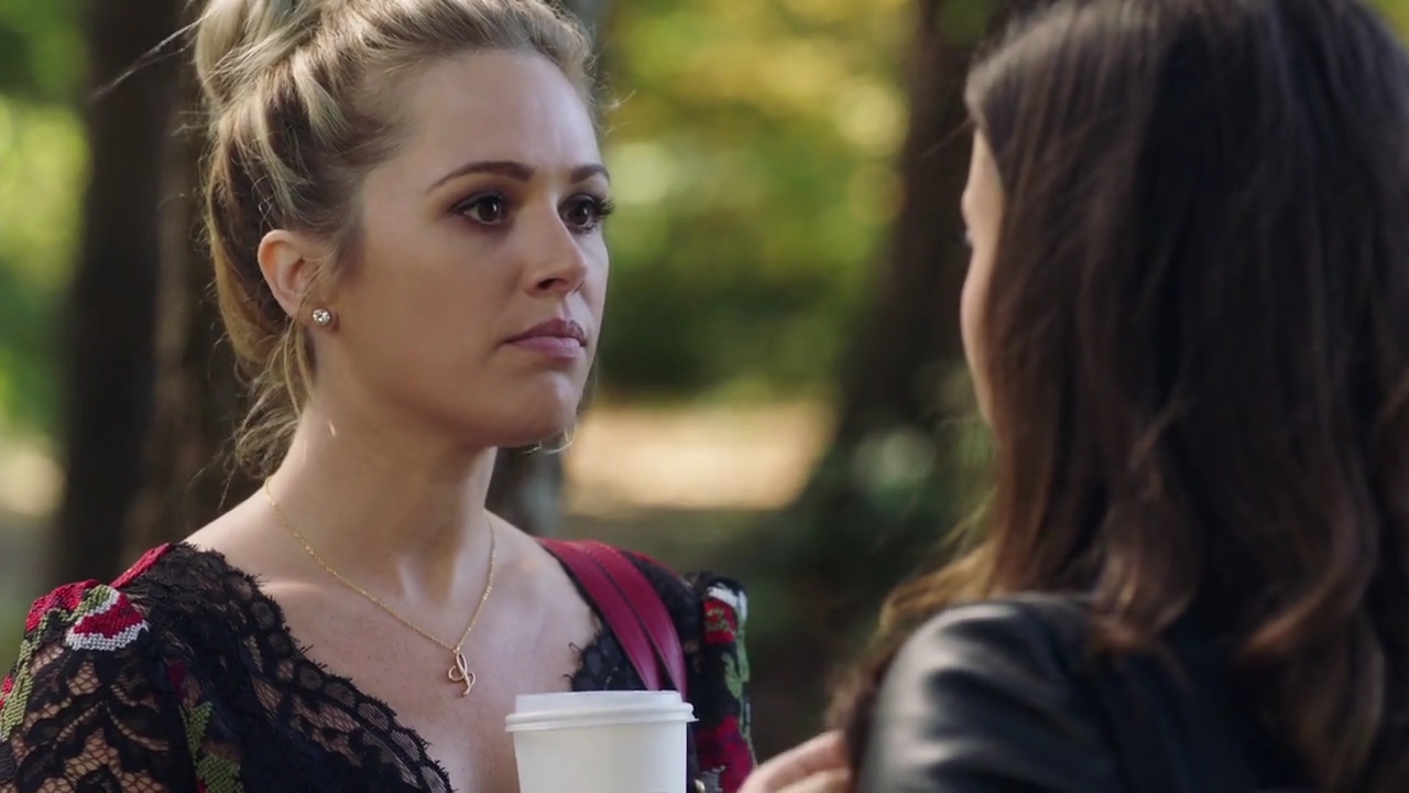 Charmed-Online-dot-nl_Charmed-1x05OtherWoman00443.jpg