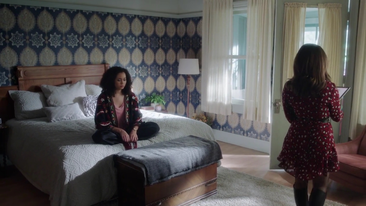 Charmed-Online-dot-nl_Charmed-1x05OtherWoman00714.jpg