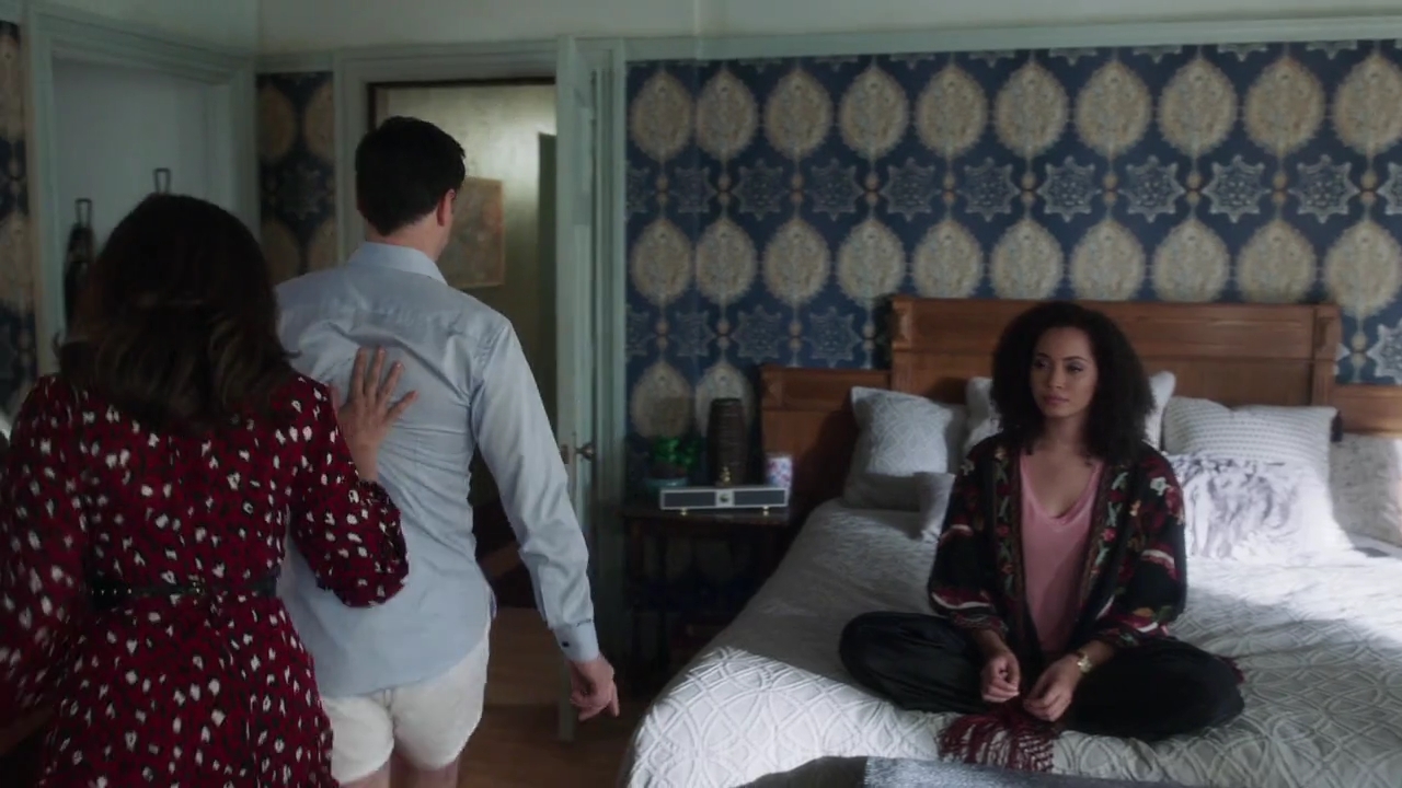 Charmed-Online-dot-nl_Charmed-1x05OtherWoman00852.jpg