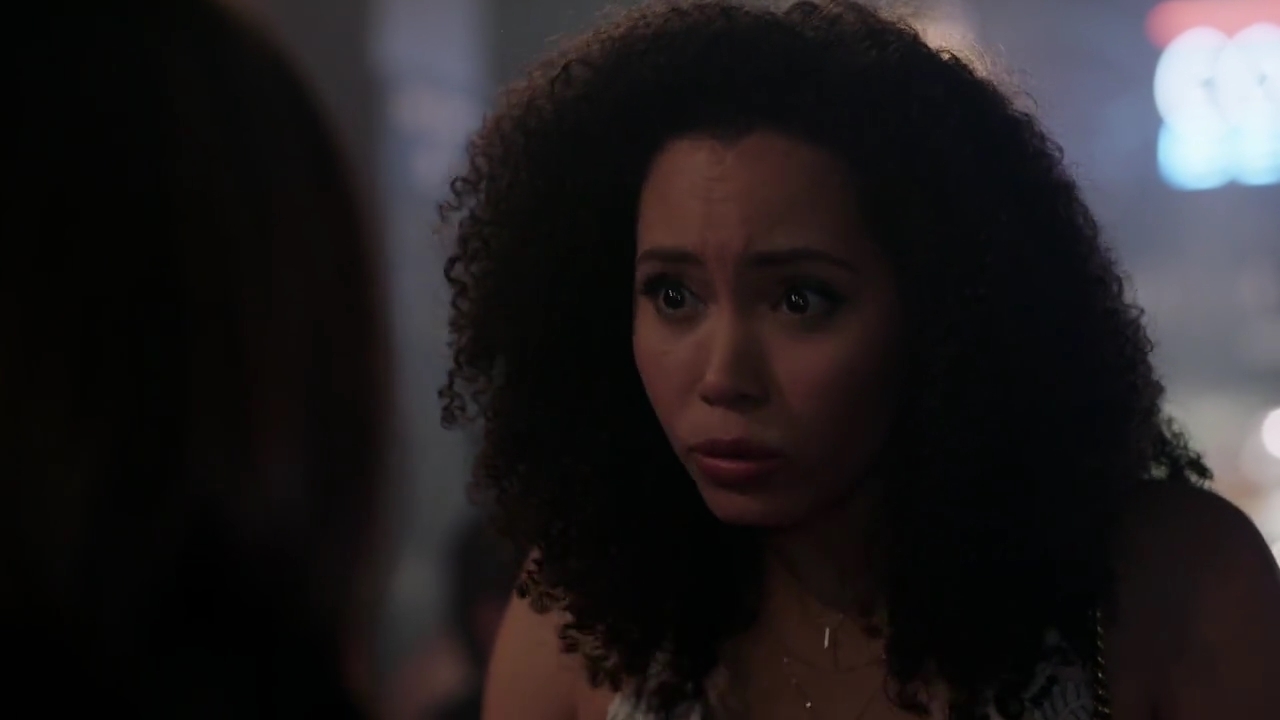 Charmed-Online-dot-nl_Charmed-1x05OtherWoman01324.jpg