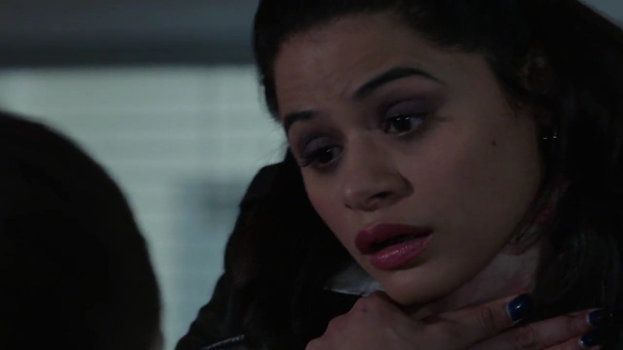 Charmed-Online-dot-nl_Charmed-1x05OtherWoman01397.jpg