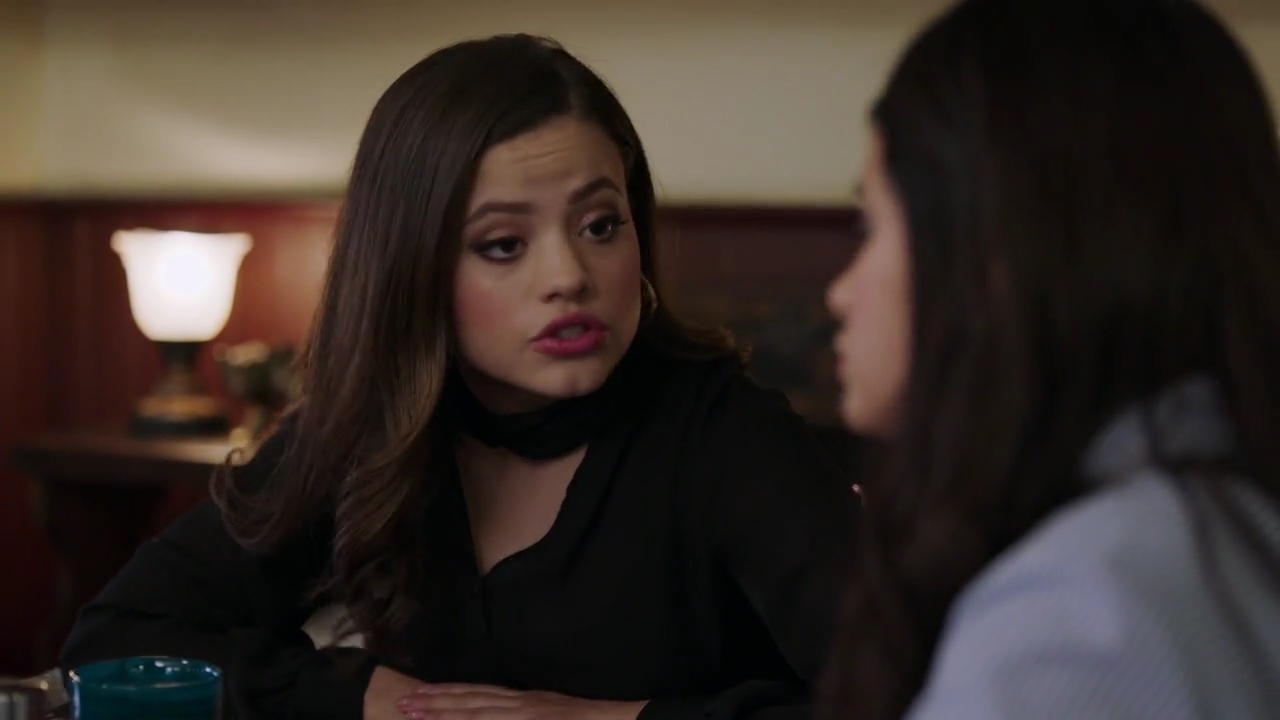 Charmed-Online-dot-nl_Charmed-1x05OtherWoman02036.jpg