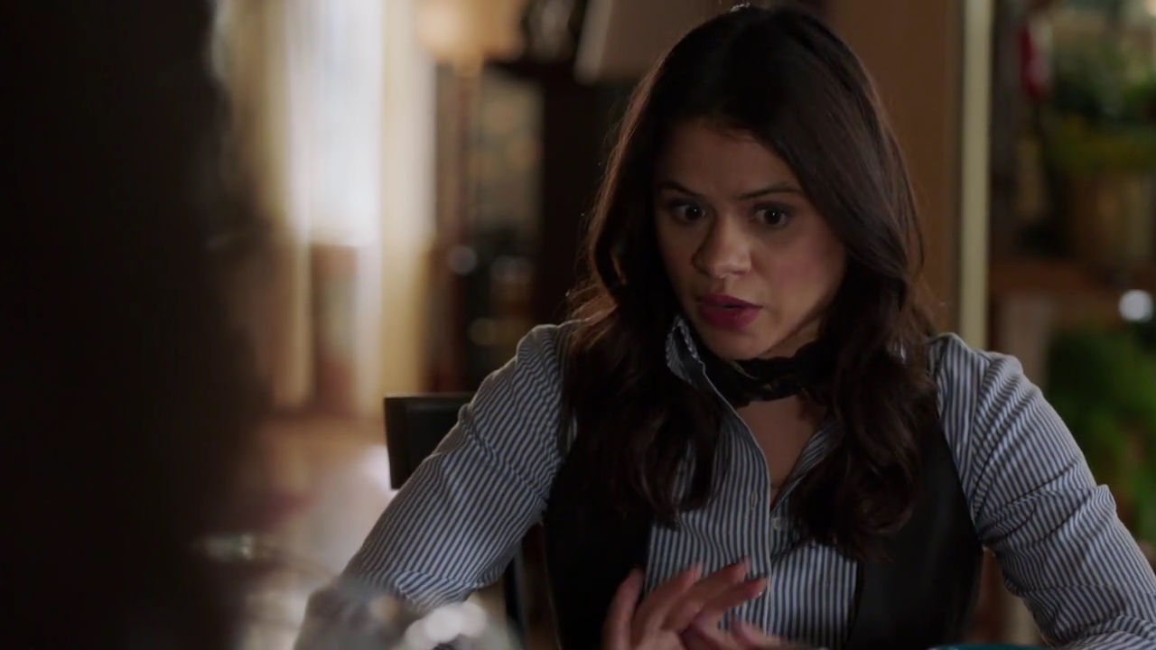Charmed-Online-dot-nl_Charmed-1x05OtherWoman02055.jpg
