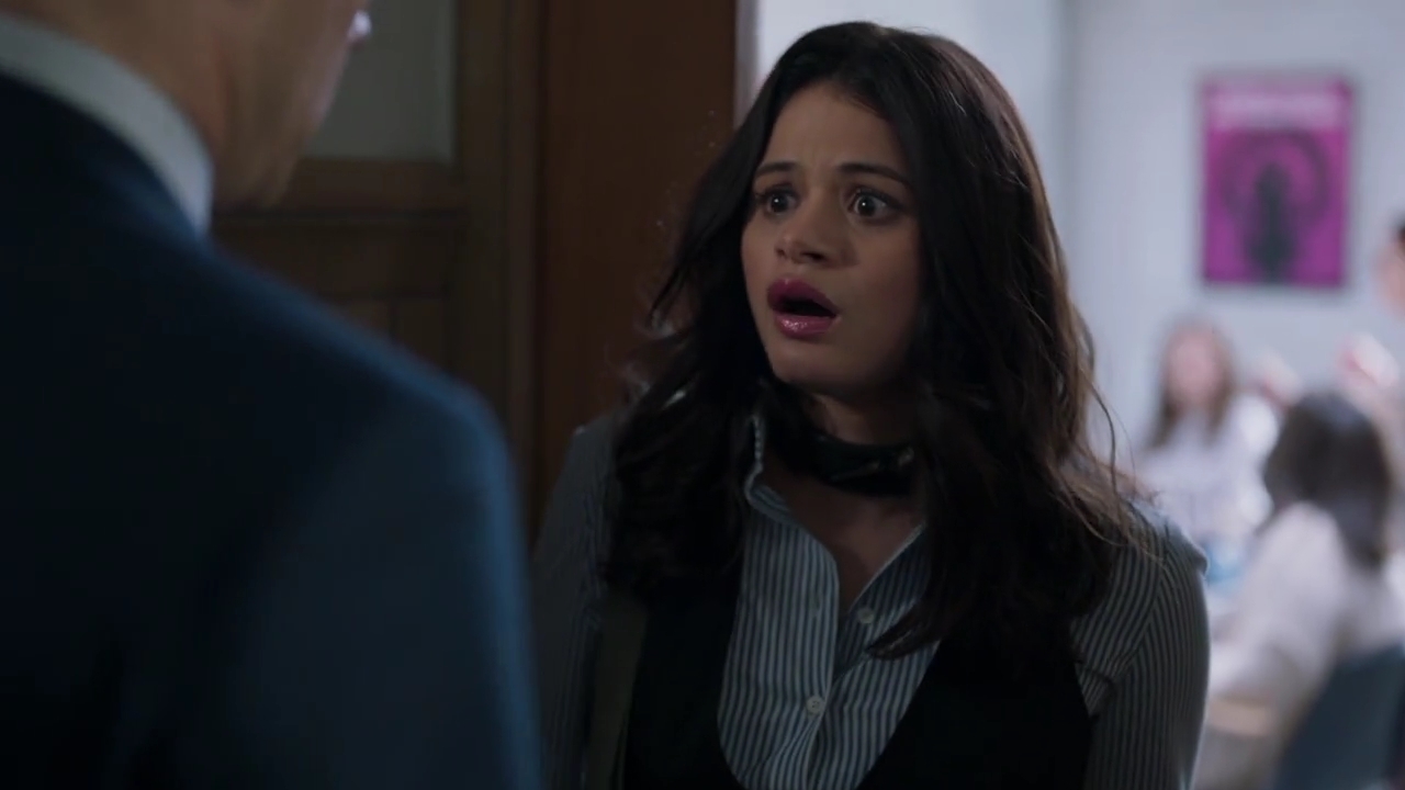 Charmed-Online-dot-nl_Charmed-1x05OtherWoman02311.jpg