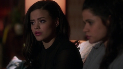 Charmed-Online-dot-nl_Charmed-1x05OtherWoman01785.jpg