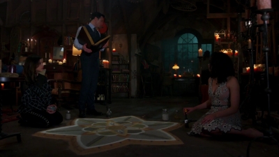 Charmed-Online-dot-nl_Charmed-1x05OtherWoman01889.jpg