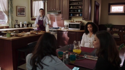 Charmed-Online-dot-nl_Charmed-1x05OtherWoman02076.jpg