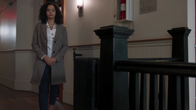 Charmed-Online-dot-nl_Charmed-1x05OtherWoman02369.jpg