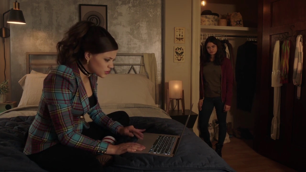 Charmed-Online-dot-nl_Charmed-1x06KappaSpirit00543.jpg
