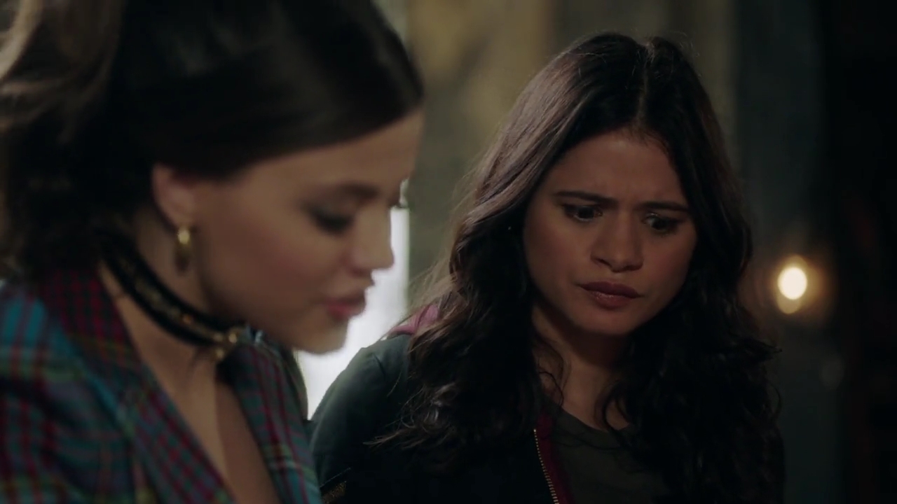 Charmed-Online-dot-nl_Charmed-1x06KappaSpirit00950.jpg