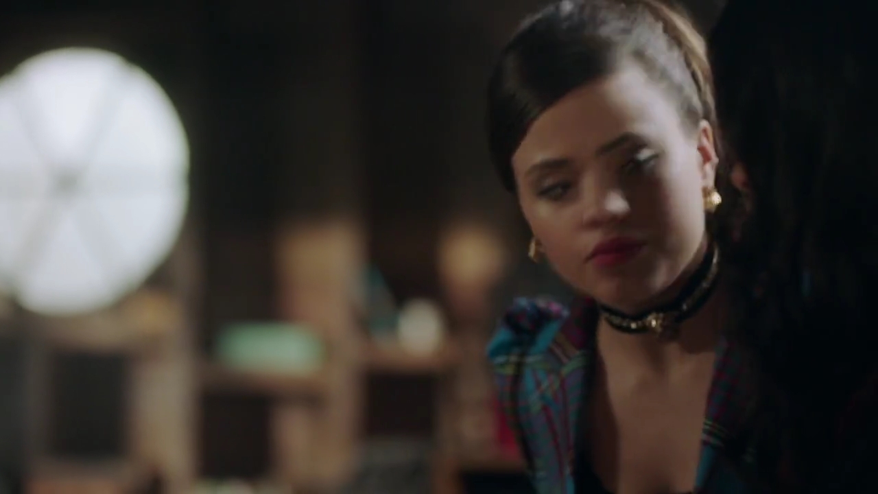 Charmed-Online-dot-nl_Charmed-1x06KappaSpirit00961.jpg