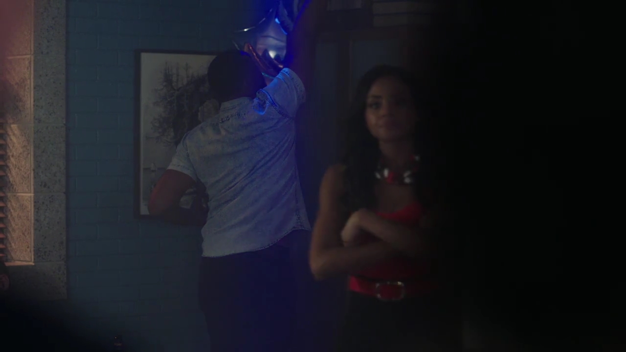 Charmed-Online-dot-nl_Charmed-1x06KappaSpirit01040.jpg