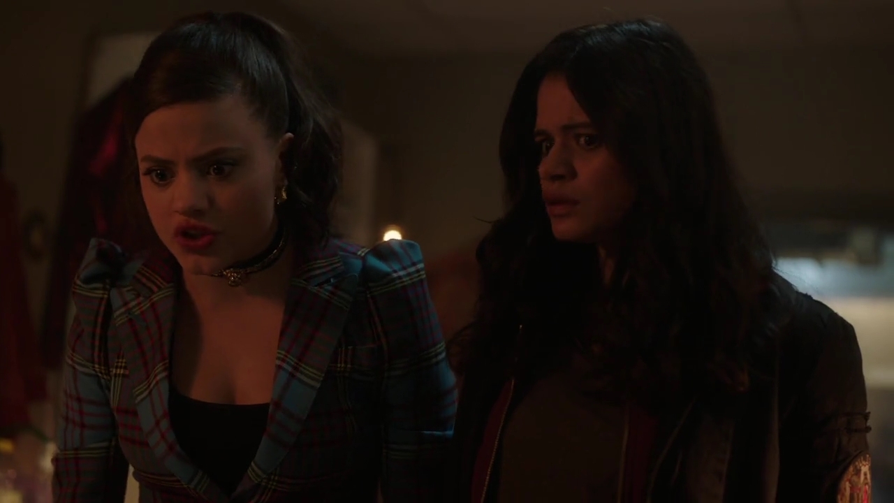 Charmed-Online-dot-nl_Charmed-1x06KappaSpirit01212.jpg