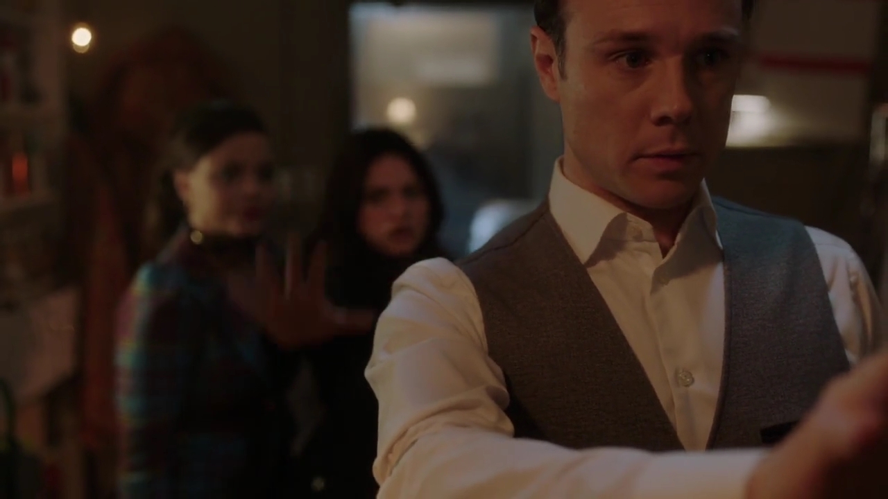 Charmed-Online-dot-nl_Charmed-1x06KappaSpirit01303.jpg