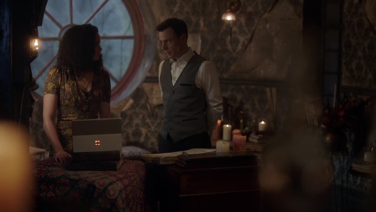 Charmed-Online-dot-nl_Charmed-1x06KappaSpirit01335.jpg