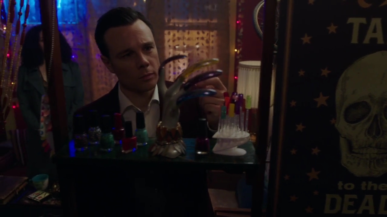 Charmed-Online-dot-nl_Charmed-1x06KappaSpirit01606.jpg