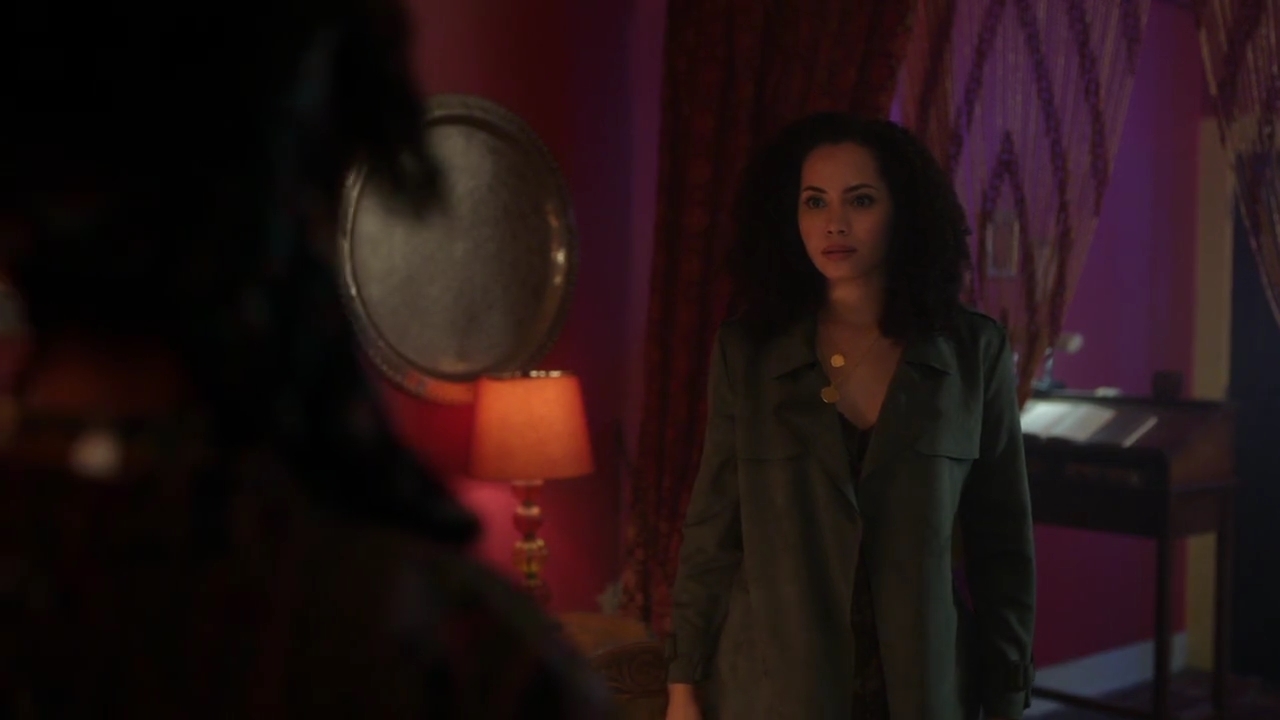 Charmed-Online-dot-nl_Charmed-1x06KappaSpirit01725.jpg