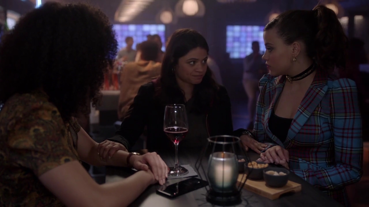 Charmed-Online-dot-nl_Charmed-1x06KappaSpirit02178.jpg