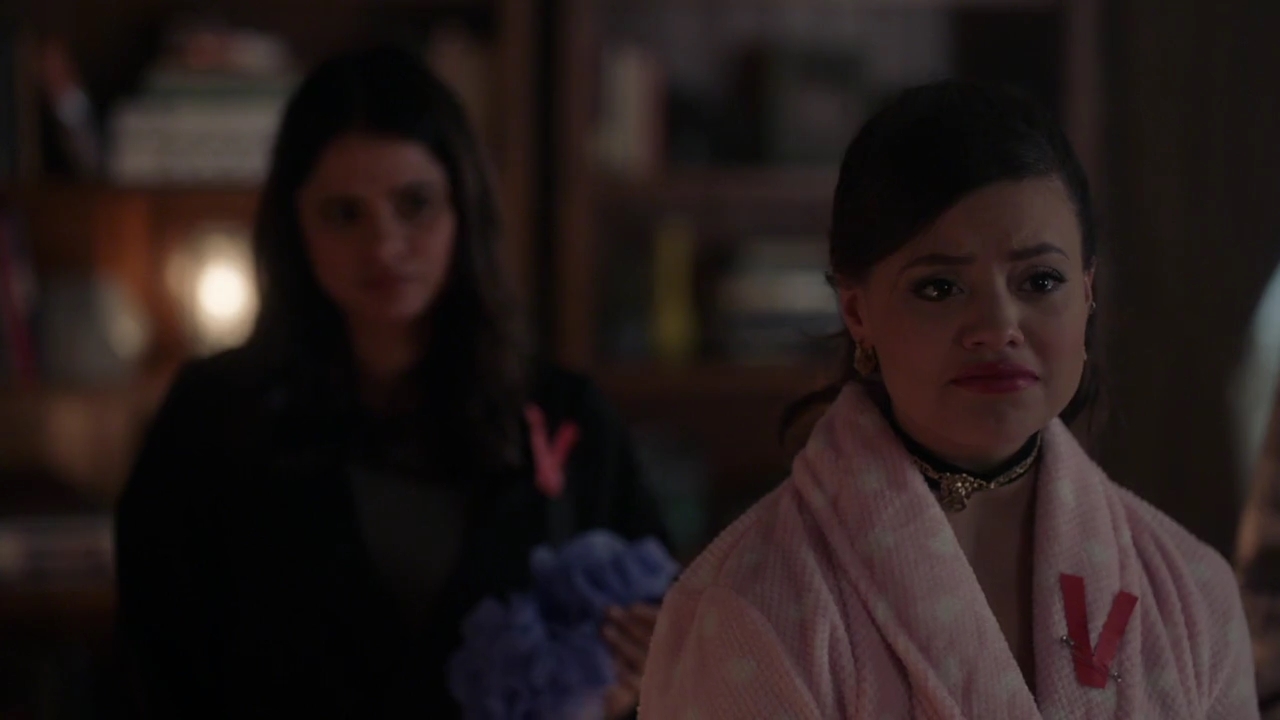 Charmed-Online-dot-nl_Charmed-1x06KappaSpirit02273.jpg