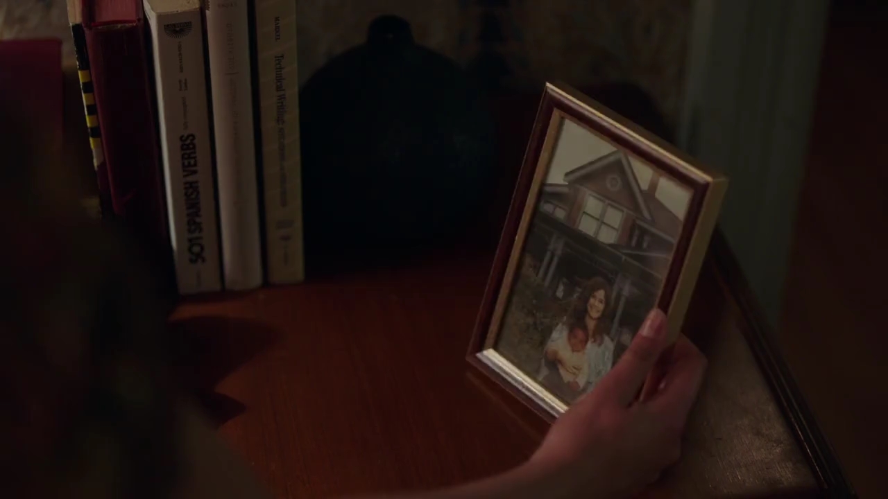 Charmed-Online-dot-nl_Charmed-1x06KappaSpirit02344.jpg