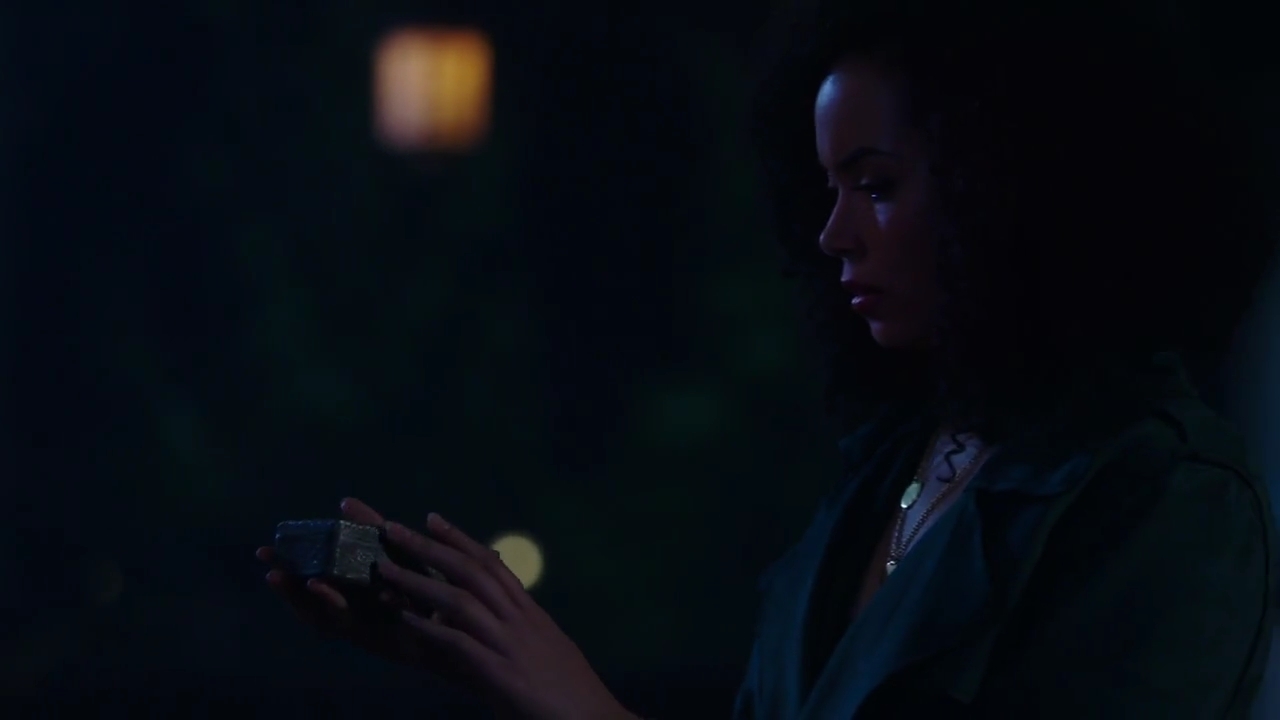 Charmed-Online-dot-nl_Charmed-1x06KappaSpirit02394.jpg