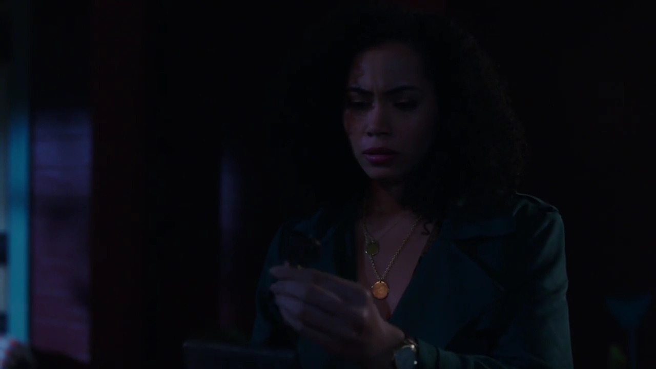 Charmed-Online-dot-nl_Charmed-1x06KappaSpirit02404.jpg