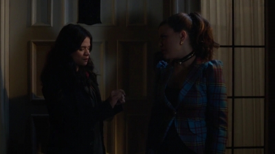 Charmed-Online-dot-nl_Charmed-1x06KappaSpirit01163.jpg