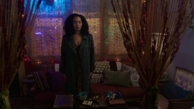 Charmed-Online-dot-nl_Charmed-1x06KappaSpirit01637.jpg