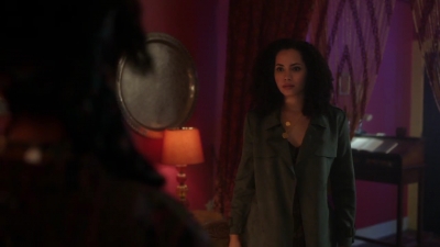 Charmed-Online-dot-nl_Charmed-1x06KappaSpirit01725.jpg