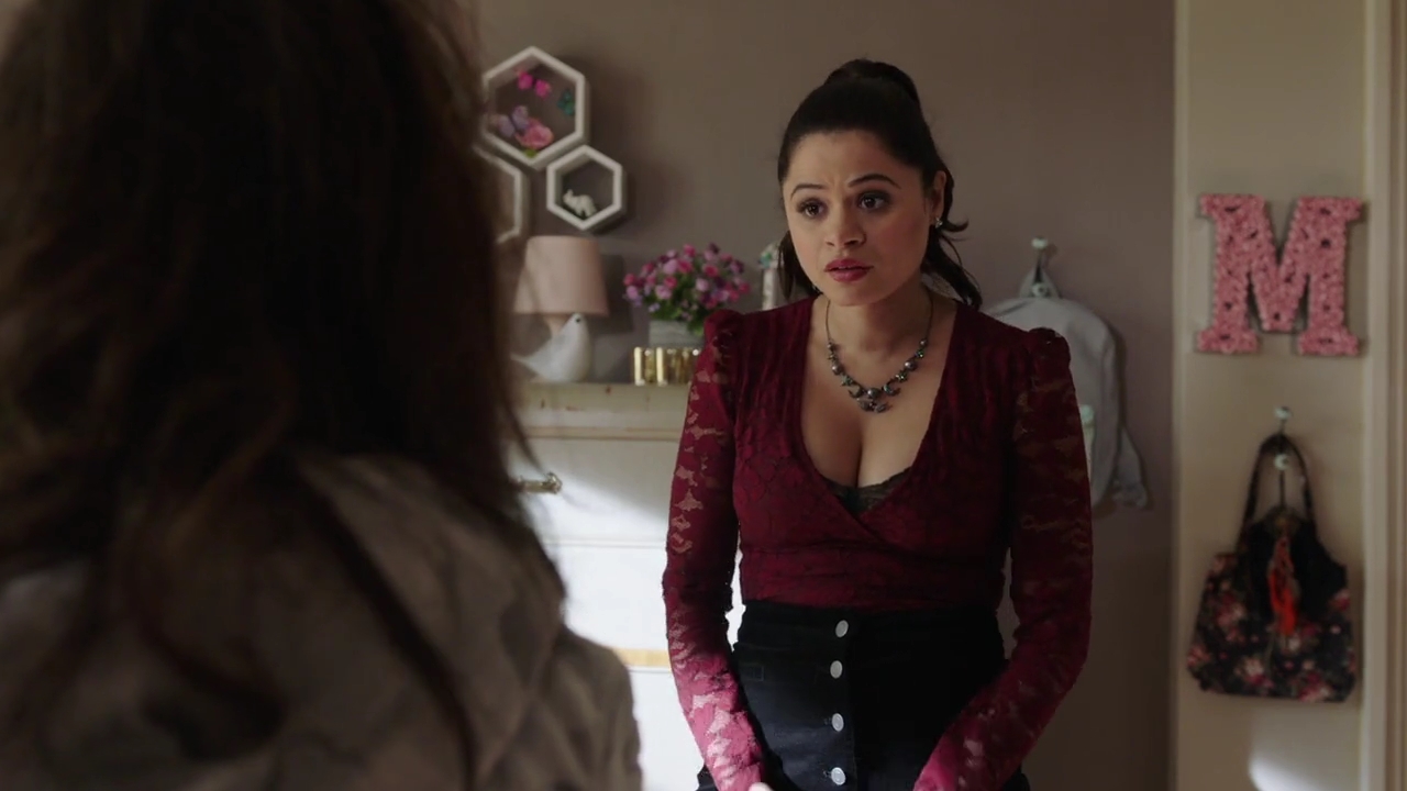 Charmed-Online-dot-nl_Charmed-1x07OutofScythe00149.jpg