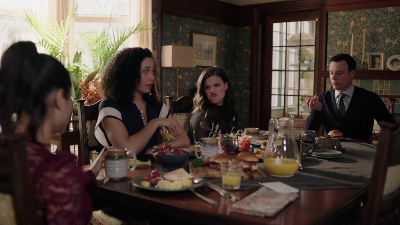 Charmed-Online-dot-nl_Charmed-1x07OutofScythe00217.jpg