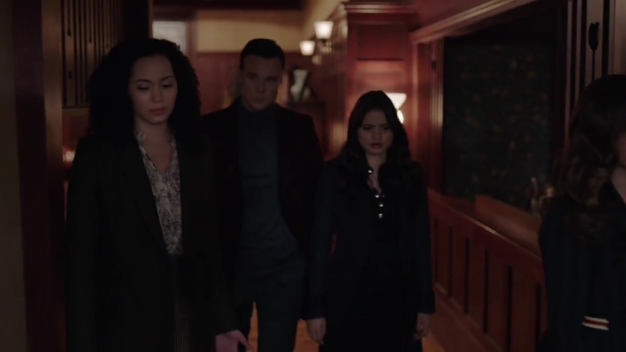 Charmed-Online-dot-nl_Charmed-1x07OutofScythe01295.jpg