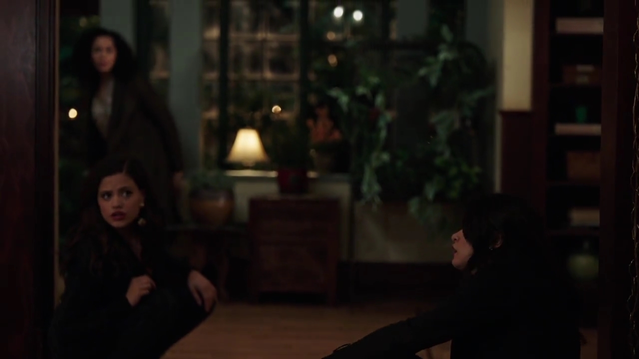 Charmed-Online-dot-nl_Charmed-1x07OutofScythe01429.jpg