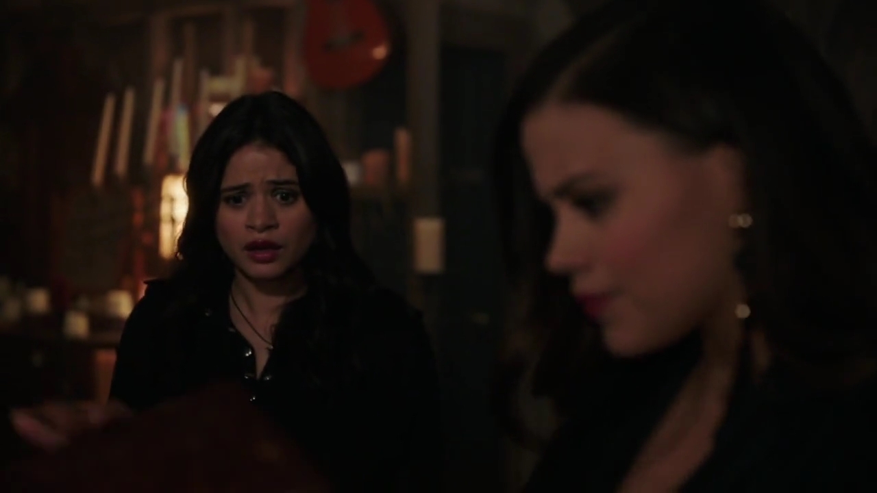 Charmed-Online-dot-nl_Charmed-1x07OutofScythe01465.jpg
