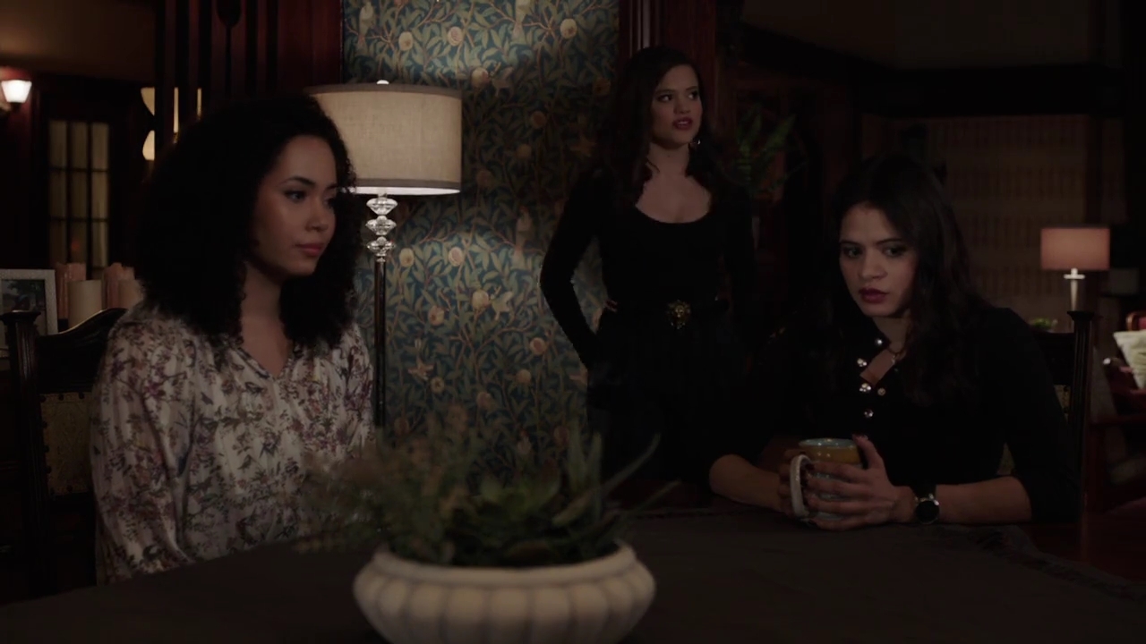 Charmed-Online-dot-nl_Charmed-1x07OutofScythe01792.jpg