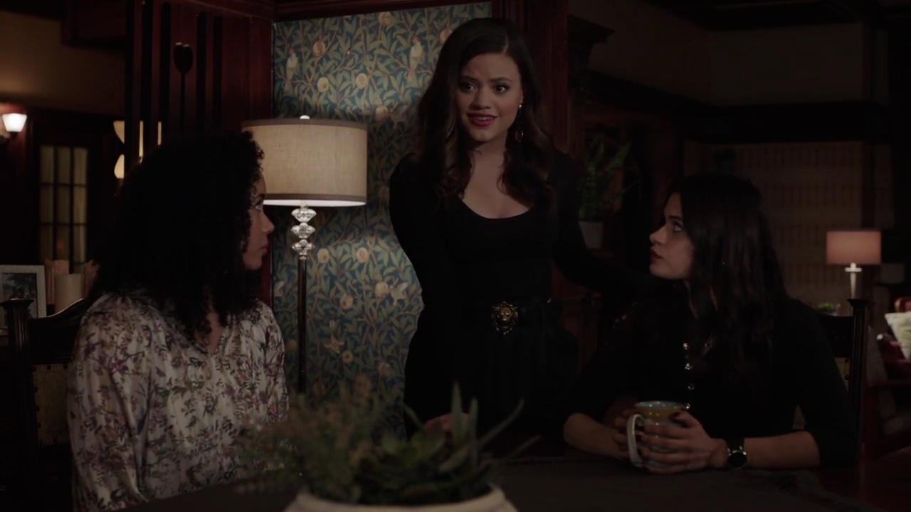 Charmed-Online-dot-nl_Charmed-1x07OutofScythe01799.jpg