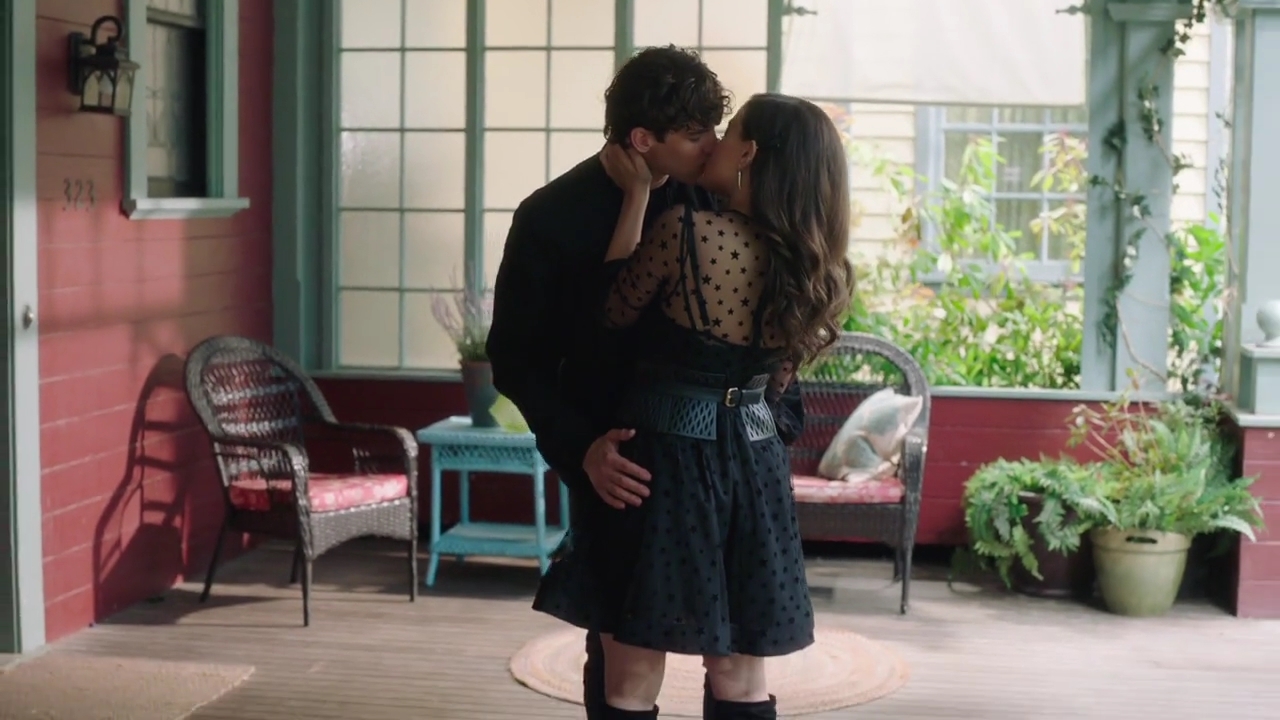 Charmed-Online-dot-nl_Charmed-1x07OutofScythe02232.jpg