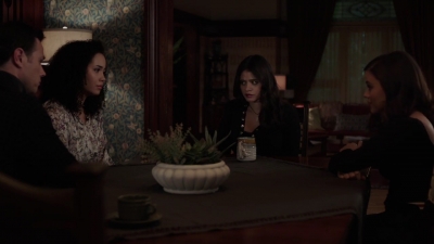 Charmed-Online-dot-nl_Charmed-1x07OutofScythe01920.jpg