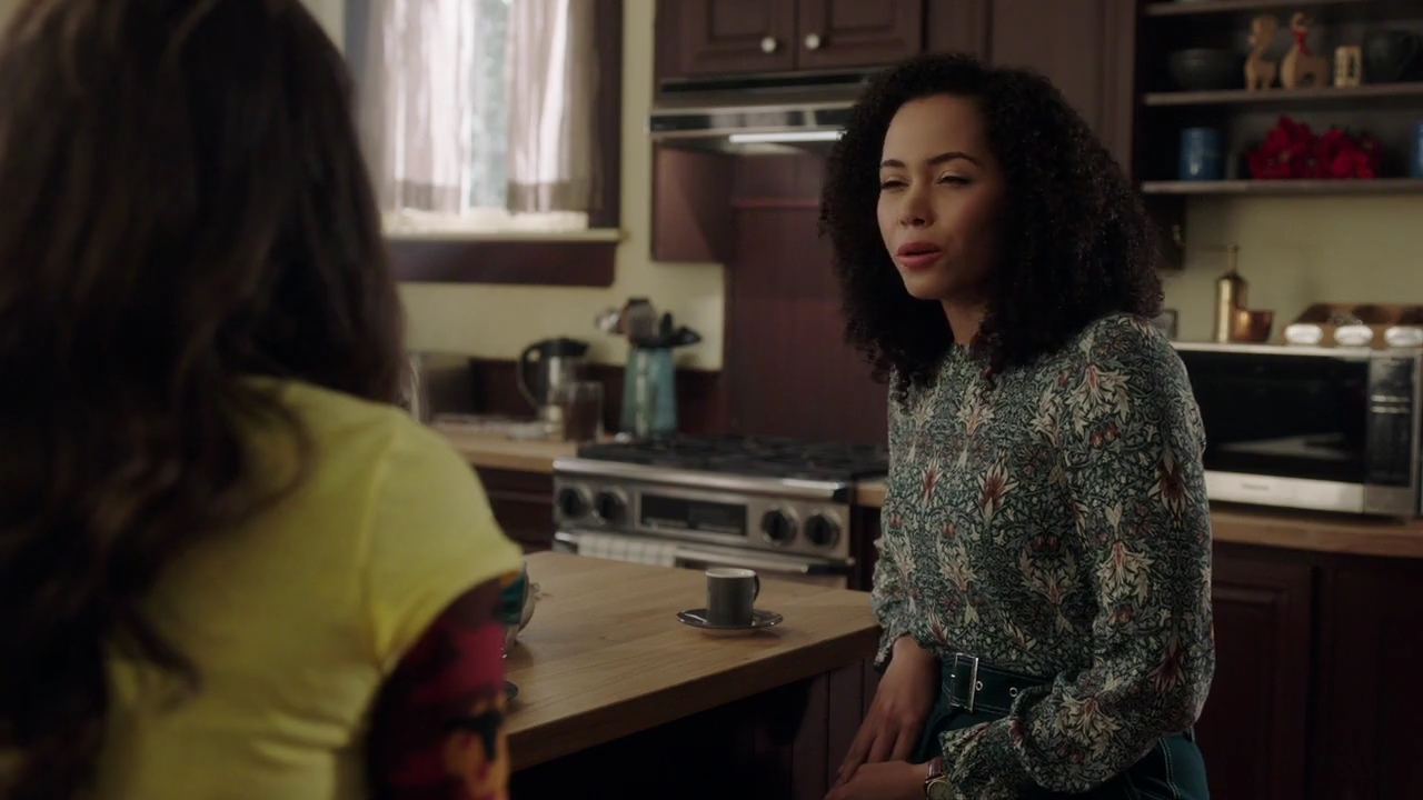 Charmed-Online-dot-nl_Charmed-1x08BugABoo00617.jpg Charmed-Online-dot-nl_Charmed-1x08BugABoo00617.jpg