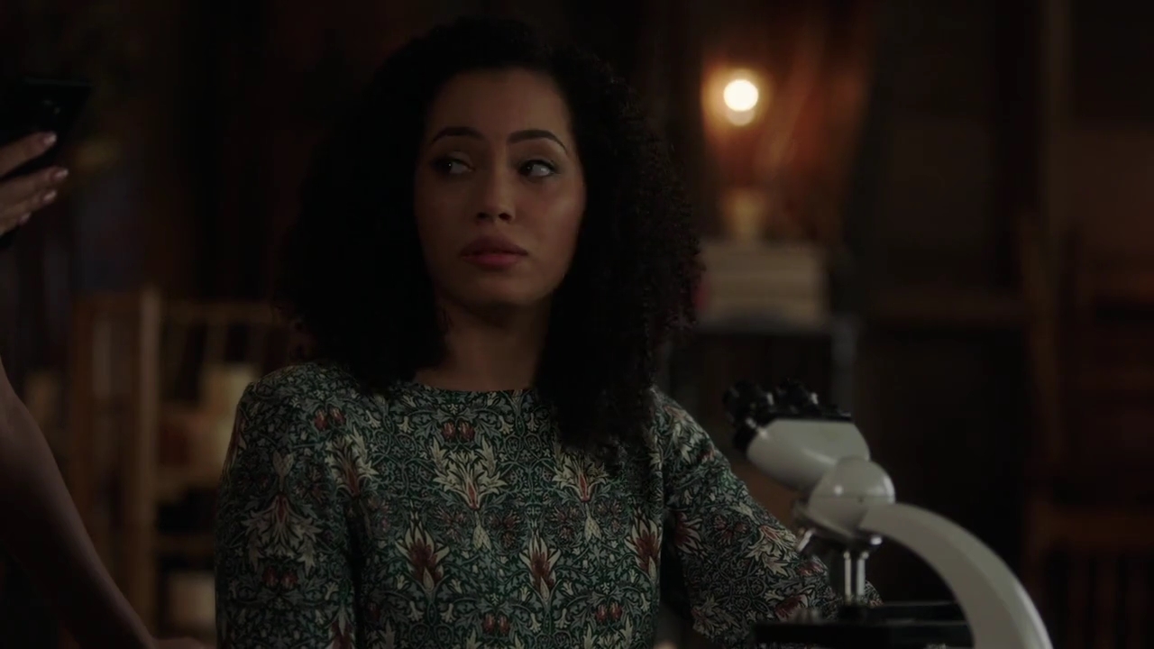 Charmed-Online-dot-nl_Charmed-1x08BugABoo01126.jpg