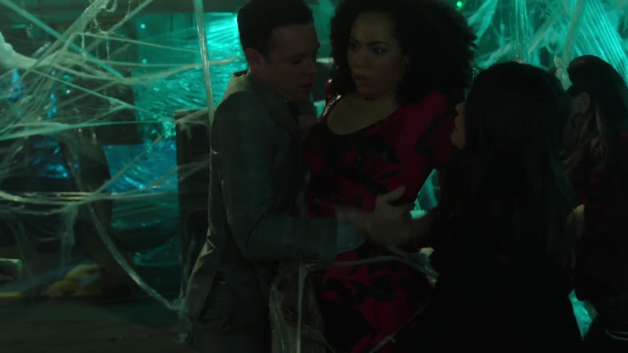 Charmed-Online-dot-nl_Charmed-1x08BugABoo01797.jpg