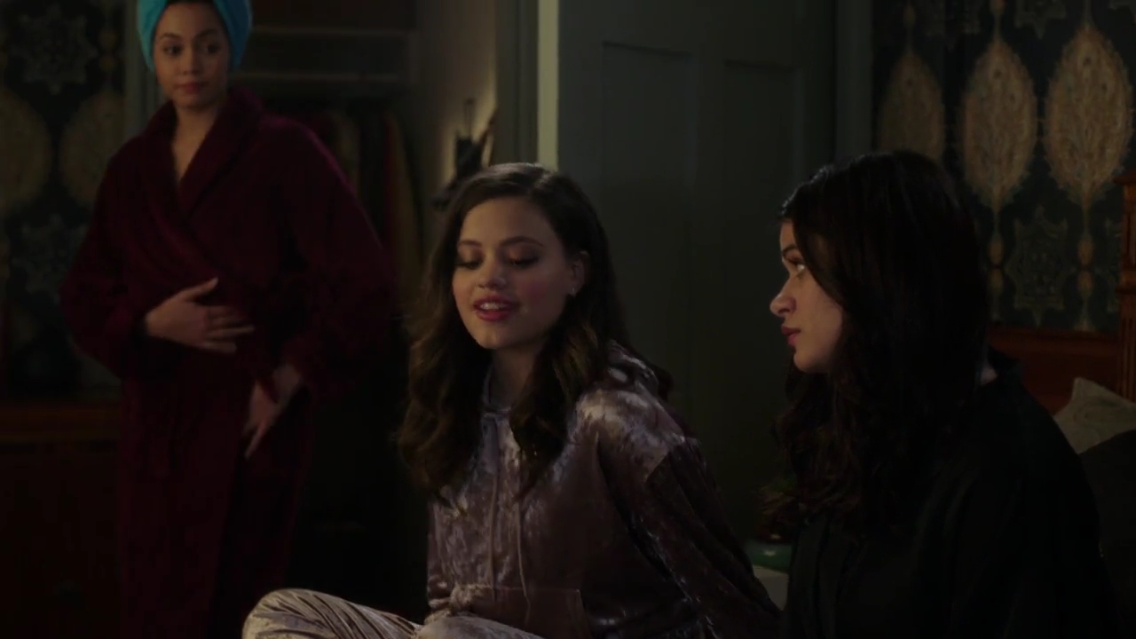 Charmed-Online-dot-nl_Charmed-1x08BugABoo01891.jpg