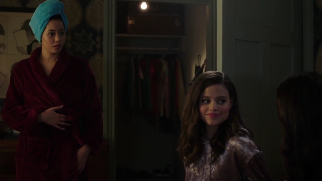 Charmed-Online-dot-nl_Charmed-1x08BugABoo01893.jpg