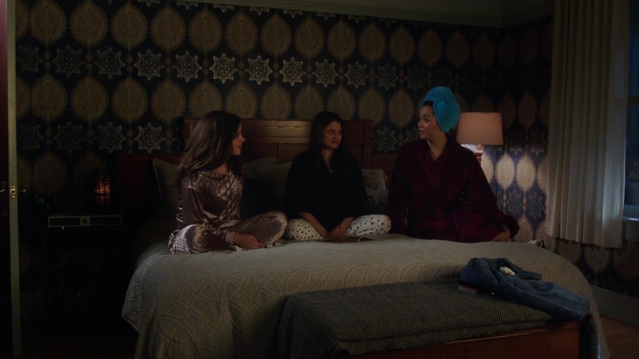 Charmed-Online-dot-nl_Charmed-1x08BugABoo01918.jpg Charmed-Online-dot-nl_Charmed-1x08BugABoo01918.jpg