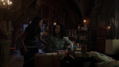 Charmed-Online-dot-nl_Charmed-1x08BugABoo01087.jpg