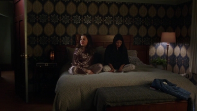 Charmed-Online-dot-nl_Charmed-1x08BugABoo01880.jpg